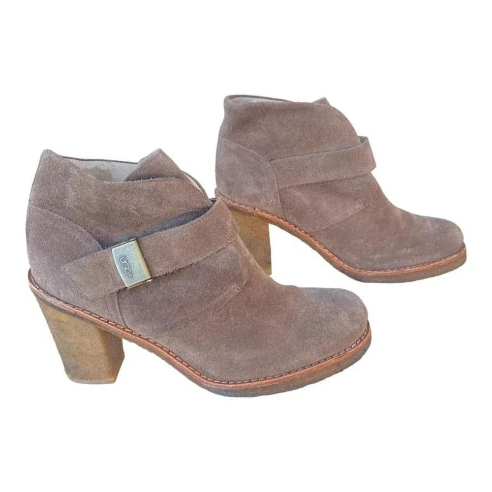 Ugg Australia Leather Tan Booties Ankle Buckle Womens Size US 9.5, UK 8 S/N 3212